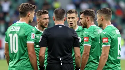 Sturm Graz kämpft um den Titel nach einem Foulspiel gegen Rapid Wien
